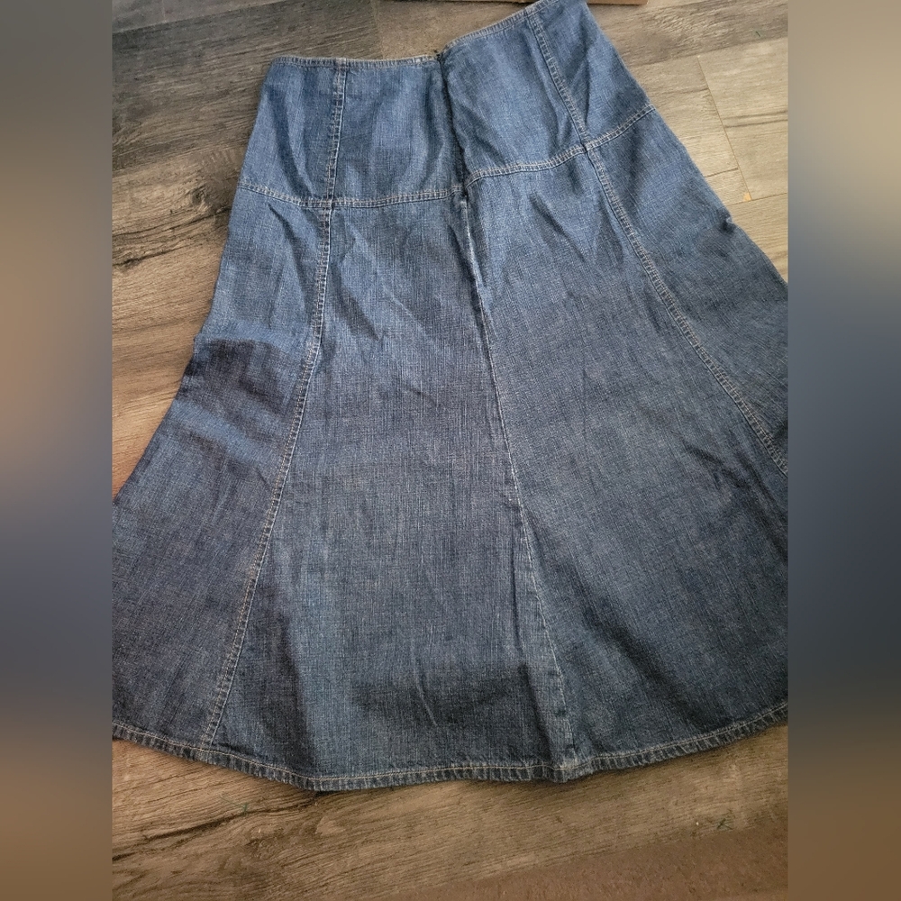 Eddie Bauer Womens Boho Blue Denim Skirt Size 4 Front Zip Peasant Swing